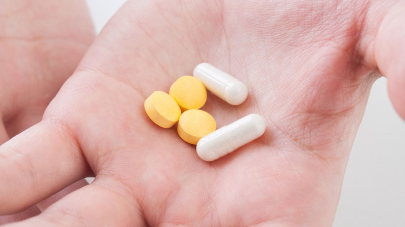 Đặt nội khí quản ở người lớn được thực hiện như thế nào? 3