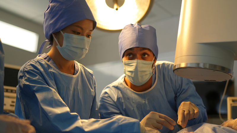 Chi phí đặt tinh hoàn nhân tạo phụ thuộc vào nhiều yếu tố