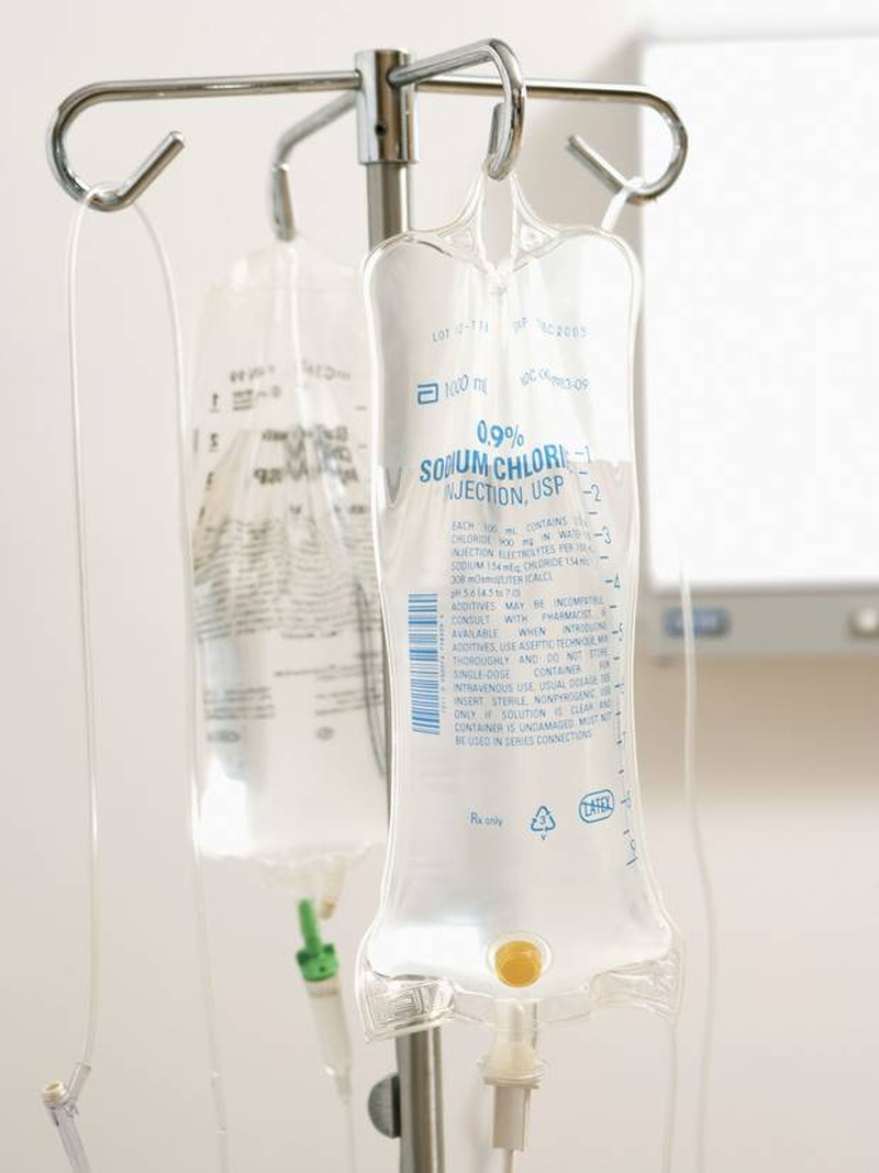 Đau bụng kinh có nên truyền nước? Vì sao? 2