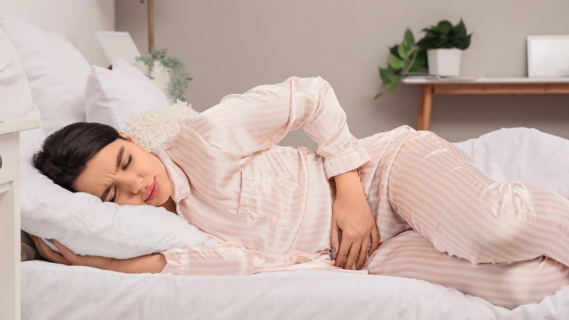 Khi sử dụng thuốc giảm đau không kê đơn, bạn nên đọc kỹ nhãn và tờ hướng dẫn, dùng đúng liều và khoảng cách giữa các lần uống