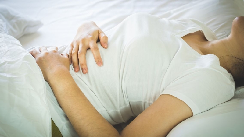 Đau bụng lâm râm và ra dịch màu nâu khi mang thai cần được theo dõi cẩn thận