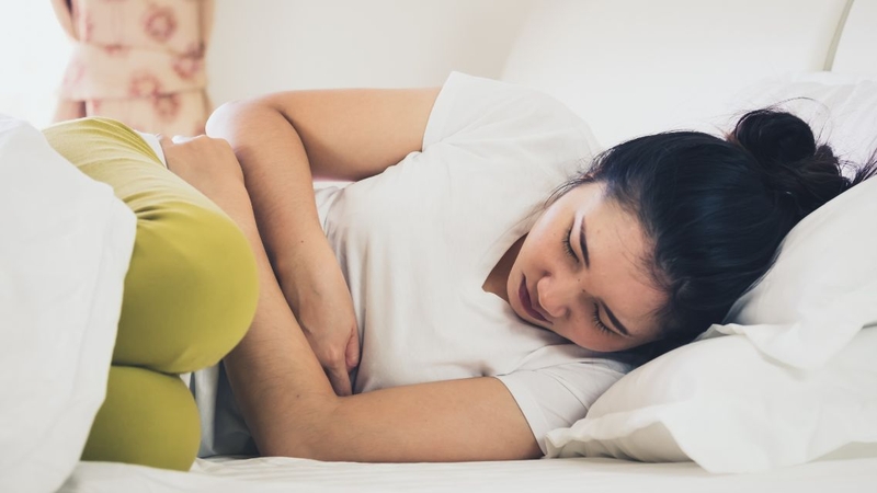 Đau bụng trên rốn buồn nôn: Nguyên nhân và cách điều trị 2