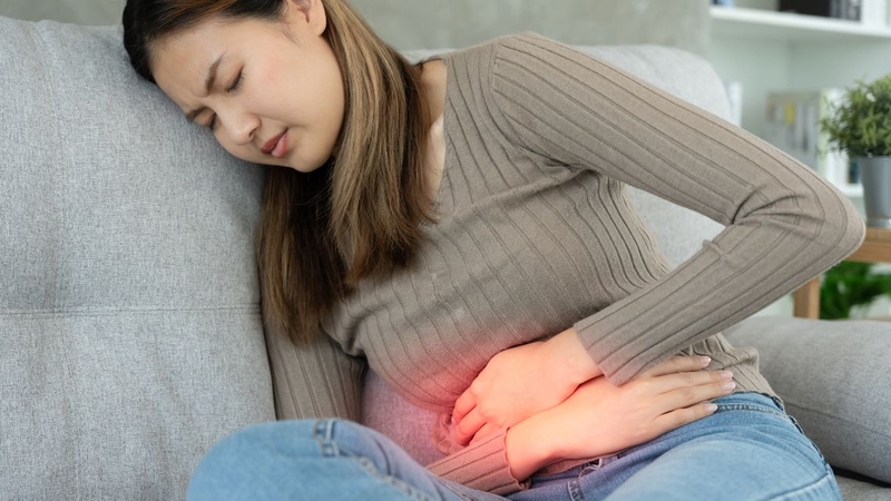 Đau vùng trên rốn, gần ức có thể liên quan đến nhiều bệnh lý