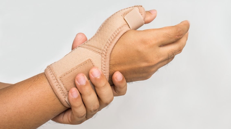 Bảo vệ cổ tay đúng cách giúp hạn chế chấn thương khi vận động và sinh hoạt