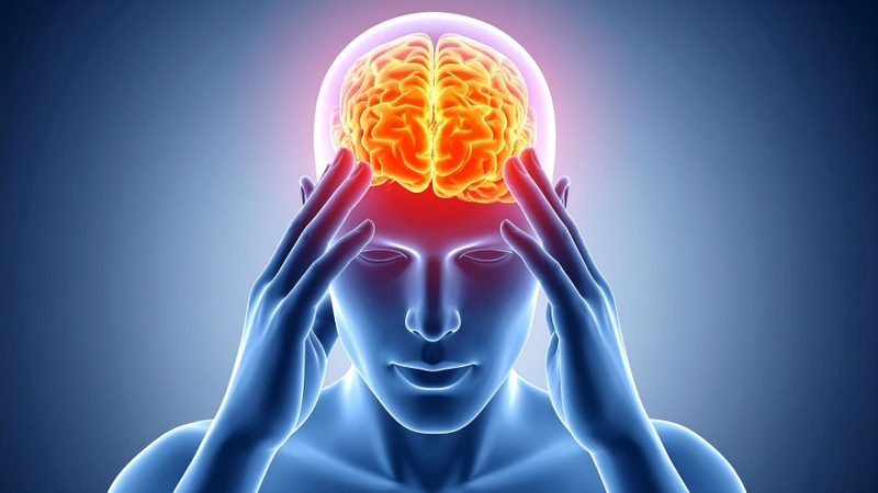 Giả thuyết được nhiều chuyên gia ủng hộ hiện nay cho rằng tình trạng này liên quan đến sự bất thường trong hệ thống dẫn truyền cảm giác đau