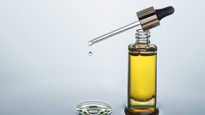 Dầu dưỡng da mặt​ là gì? Hướng dẫn chị em chọn sản phẩm phù hợp từng loại da 1