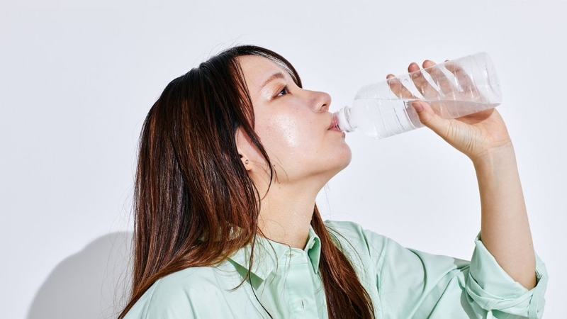 Khát nước có thể là dấu hiệu cơ thể đang thiếu nước