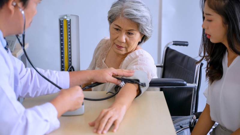 Dấu hiệu đột quỵ trước 1 ngày: Chuyên gia khuyên không nên chủ quan 3