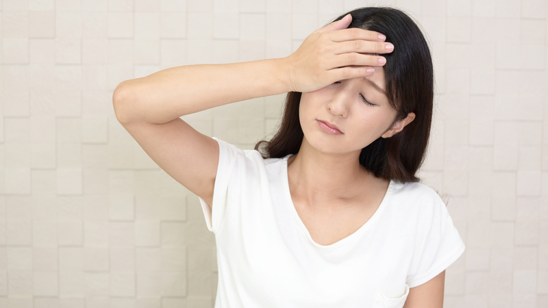 Mệt mỏi sau khi ngủ dậy là một trong những dấu hiệu nhận biết gan không khỏe vào mỗi buổi sáng