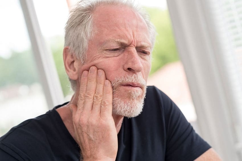 dau-hieu-nhan-biet-loi-cu-xuong-ham-tren 4.jpg