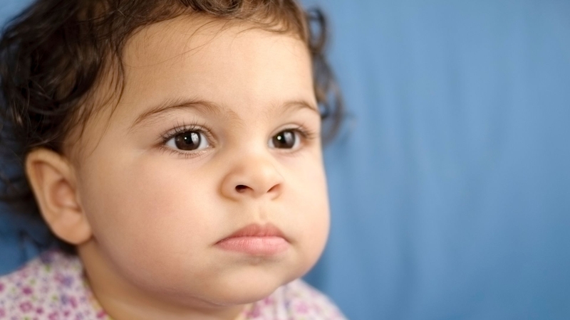 Dấu hiệu nhận biết trẻ tự kỷ là gì? Cách can thiệp và điều trị cho trẻ tự kỷ 1