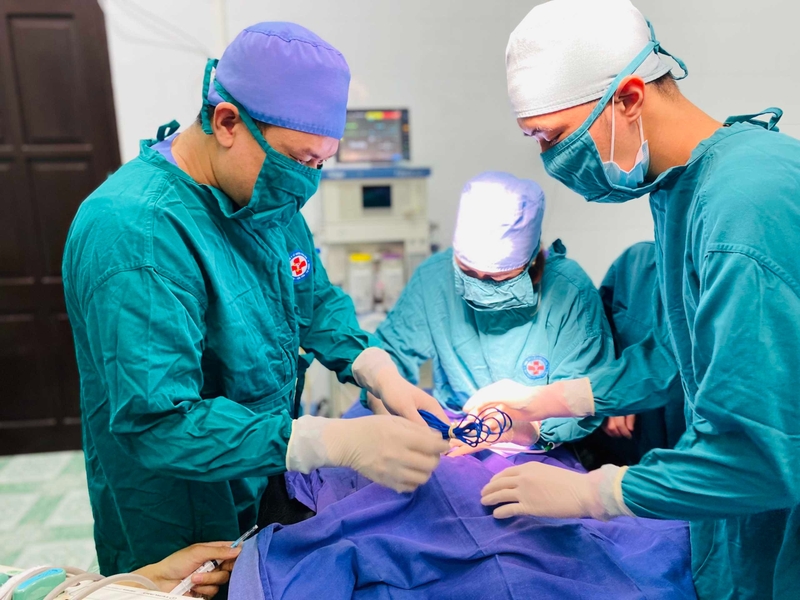 Dấu hiệu phân biệt lưỡi bình thường và dính thắng lưỡi 2