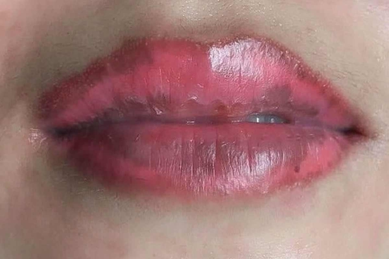 Dấu hiệu phun môi bị hỏng là gì và cách xử lý 2