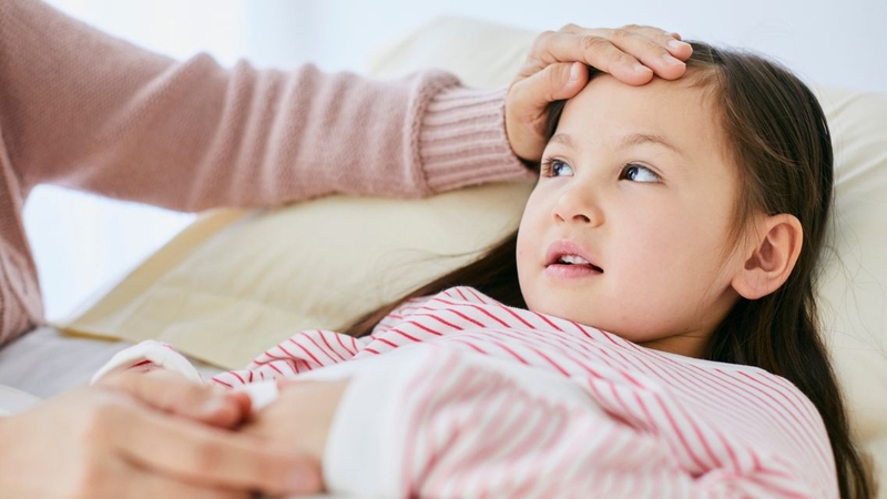 Dấu hiệu sắp khỏi sốt siêu vi&nbsp;mang đến sự yên tâm khi chăm sóc người bệnh