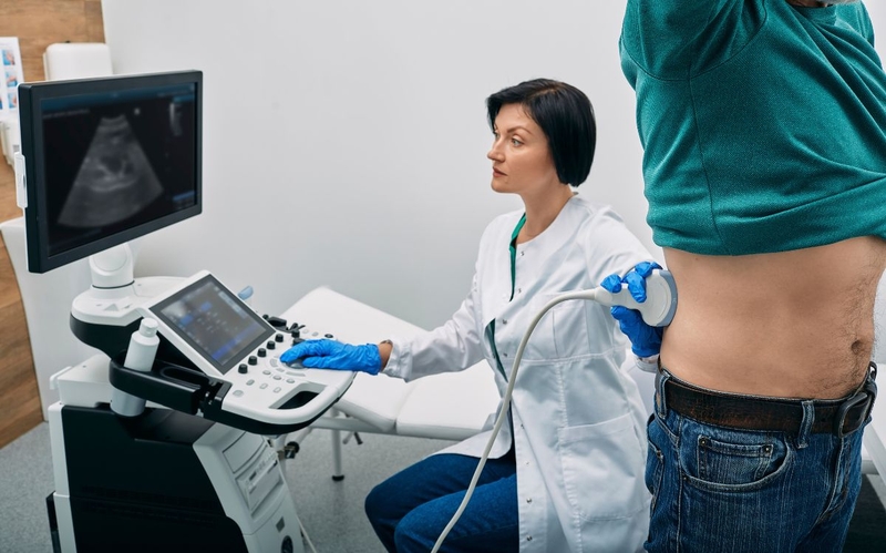 Dấu hiệu sỏi thận ở nam giới cần đặc biệt lưu ý 2