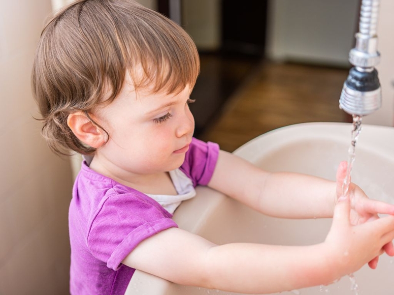 Dấu hiệu tay chân miệng là gì? Biện pháp phòng ngừa bệnh tay chân miệng 4