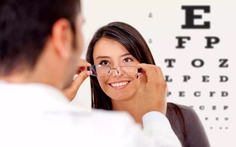 Vài dấu hiệu thường gặp sau mổ lasik và cách khắc phục hiệu quả 1