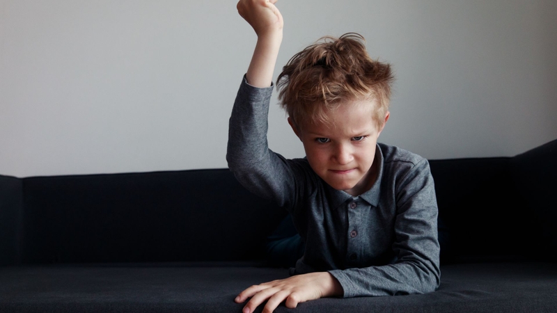 Dấu hiệu trẻ bị tâm thần cha mẹ nhất định phải biết2