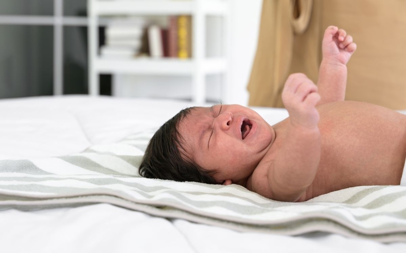 Dấu hiệu trẻ sơ sinh bị đau bụng cha mẹ cần theo dõi sát sao 1