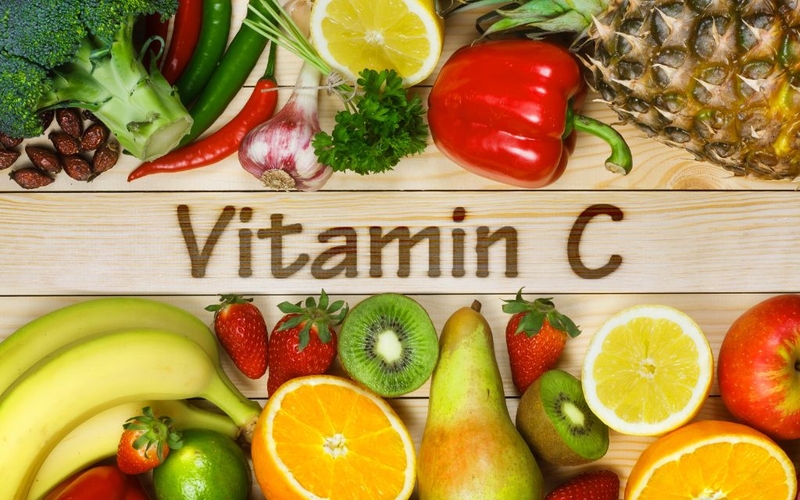 Dấu hiệu trẻ thiếu hụt vitamin C là gì? Hướng dẫn cách bổ sung vitamin C cho trẻ 4 tuổi 1