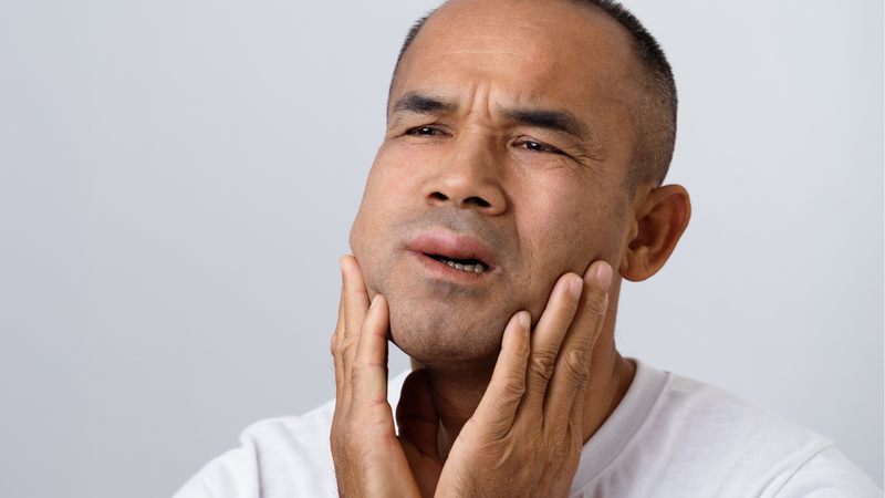 Sưng tấy và biến dạng khuôn mặt