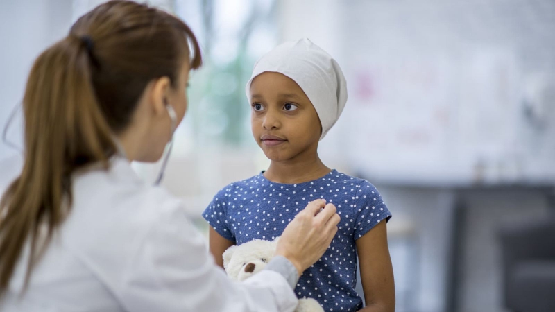 Dấu hiệu và triệu chứng bệnh ung thư ở trẻ em - Nhà thuốc FPT Long Châu