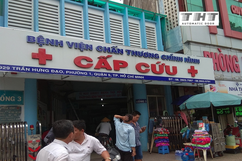 Bệnh viện Chấn thương chỉnh hình TP.HCM sở hữu đội ngũ bác sĩ giỏi, được đào tạo bài bản, chuyên sâu về Cơ xương khớp