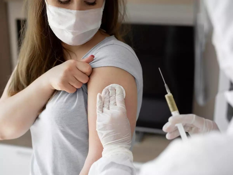 Đau khớp - phản ứng cơ thể sau khi tiêm vắc xin có đáng lo?1