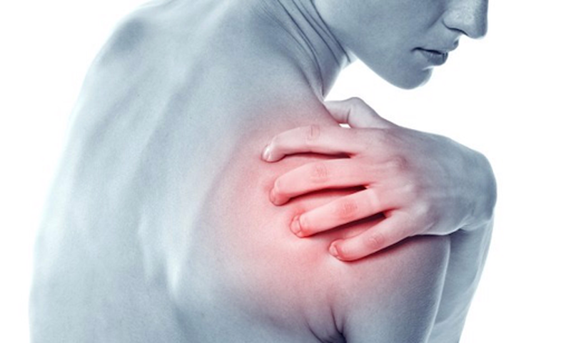 Đau khớp vai kêu lục cục cảnh báo những căn bệnh nguy hiểm nào 1