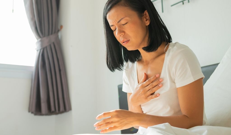 Đau lưng khó thở là bệnh gì? Có nguy hiểm đến sức khoẻ không? 1