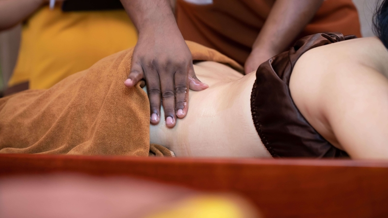 Đau lưng không cúi được: Nguyên nhân và cách khắc phục 2