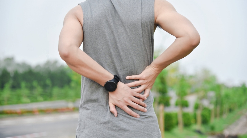 Đau lưng lan xuống mông và chân: Nguyên nhân, biến chứng và điều trị 2