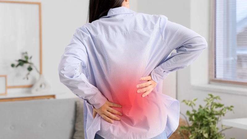 Đau lưng sau khi sinh mổ là do đâu?