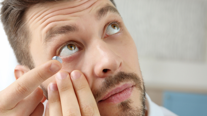 Đau mắt đỏ có được xem điện thoại không? Cần lưu ý gì khi bạn bị đau mắt đỏ? 2