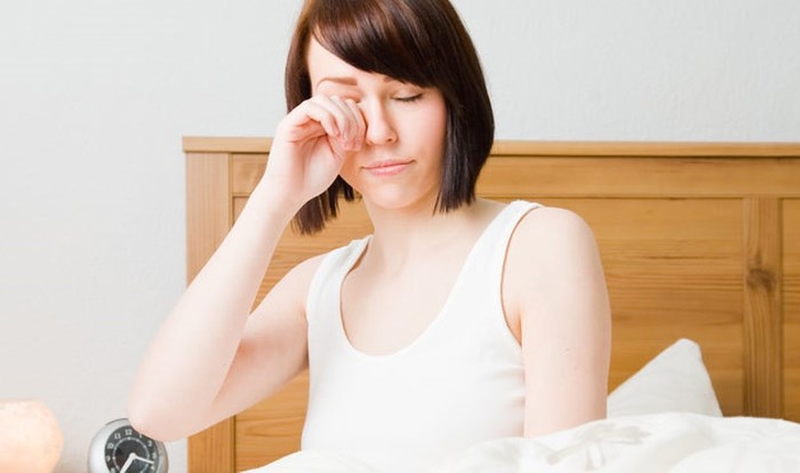 đau mắt đỏ ghèn 01