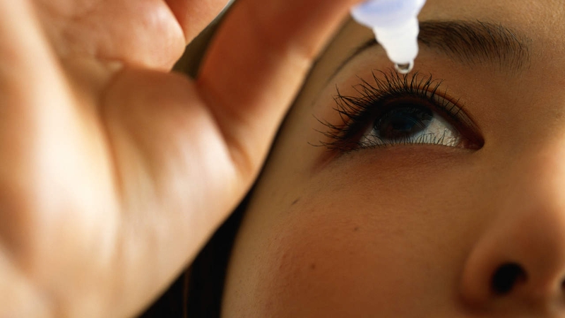 Đau mắt đỏ không khỏi là do đâu? 2