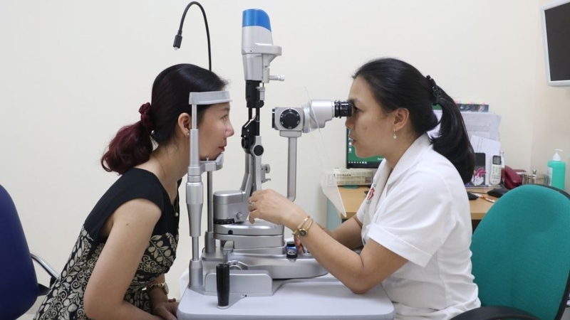 Đau mắt đỏ lâu ngày không khỏi: Nguyên nhân? 4