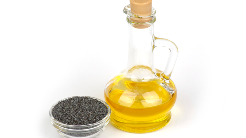 Dầu mè đen cũng giúp hỗ trợ sức khỏe xương khớp