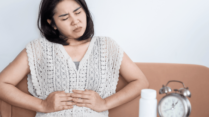 Các bệnh tiêu hóa như trào ngược dạ dày, thoát vị hoành hoặc rách thực quản có thể gây đau ngực bên trái kèm nóng rát, ợ chua và khó thở