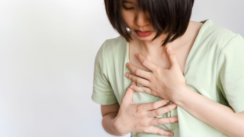 Đau ngực khi nào là dấu hiệu của nhồi máu cơ tim?3