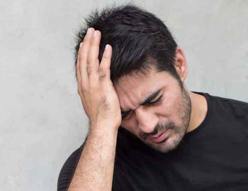 Đau nhói 1 điểm trên đầu bên phải là bệnh gì? Có nguy hiểm không? 2