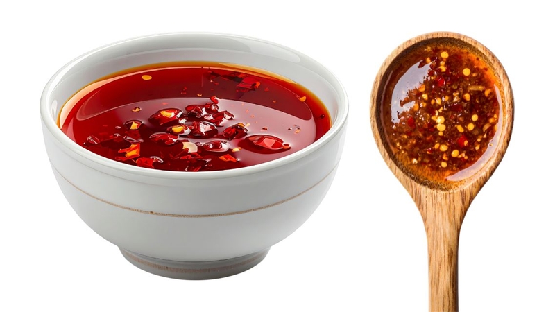 Dầu ớt là gia vị quen thuộc, được dùng phổ biến ở nhiều nước