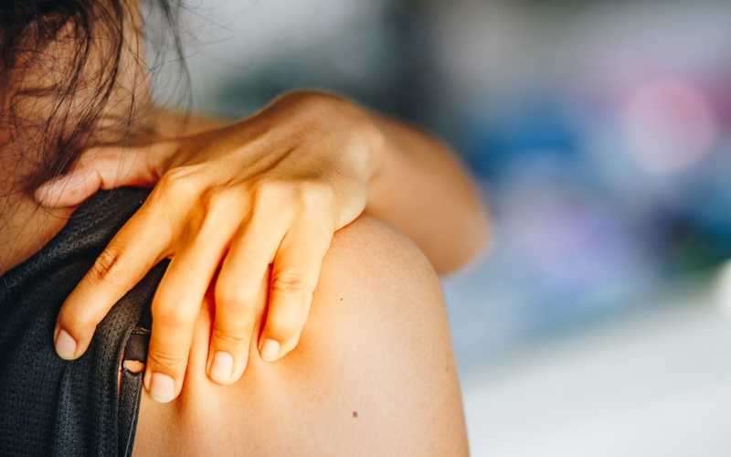 dau-quanh-khop-vai-1