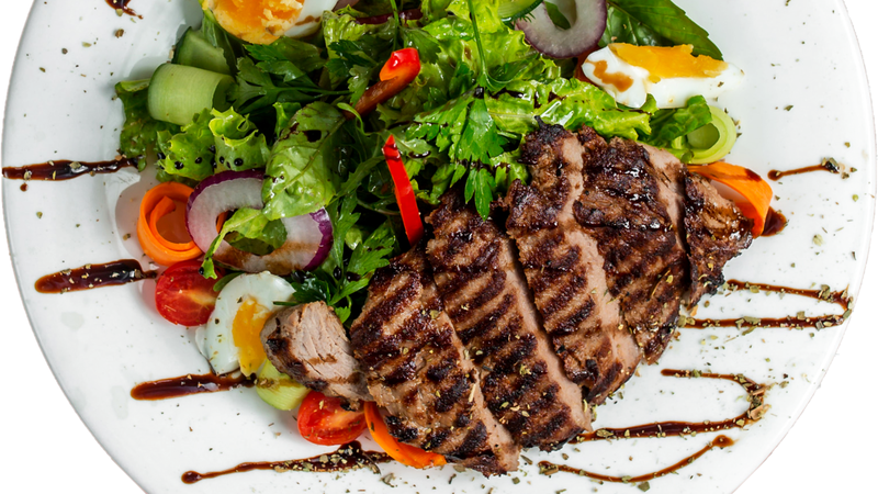 Kết hợp thịt bò cùng rau củ mềm, vừa đầy đủ dinh dưỡng vừa không gây khó chịu cho vùng răng bị đau