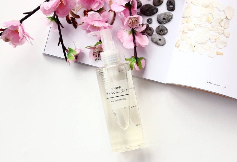 Điểm danh 5 loại dầu tẩy trang hiệu quả bạn nên thử 6