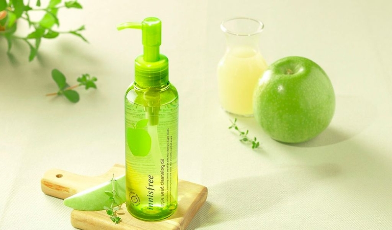 Dầu tẩy trang cho da hỗn hợp thiên khô được dùng phổ biến 2