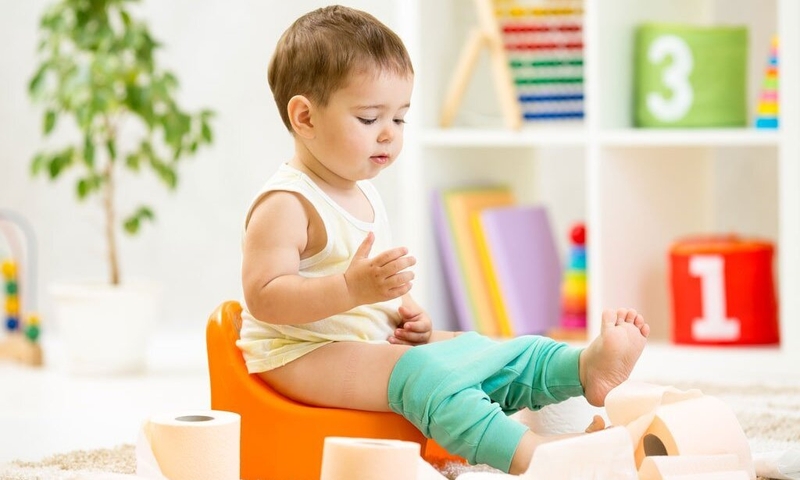 day-be-cach-goi-khi-di-ve-sinh 2.jpg