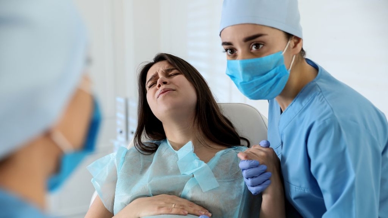 Đẻ có can thiệp là gì? Quá trình chăm sóc ra sao? 1