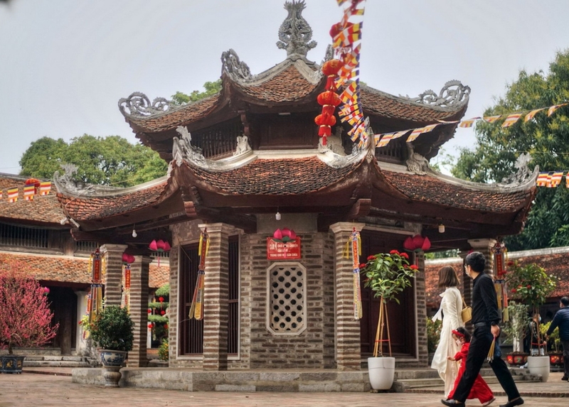 Phụ nữ đến tháng có được đi chùa không 3