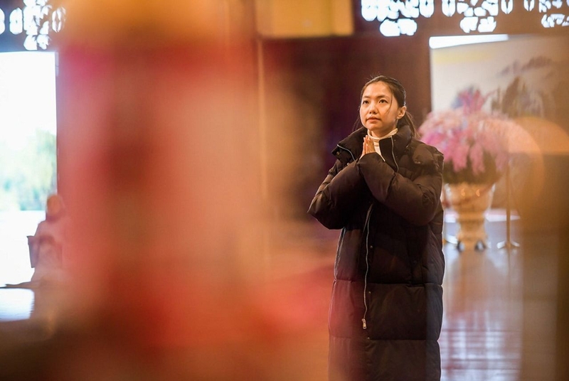 Phụ nữ đến tháng có được đi chùa không 4